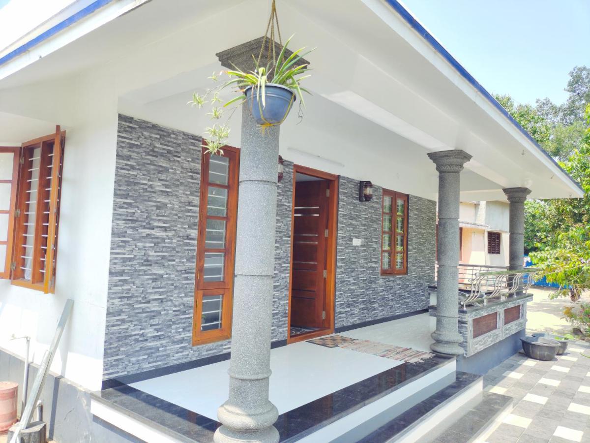 Marari La Rose Beach Homestay Mararikulam Eksteriør billede