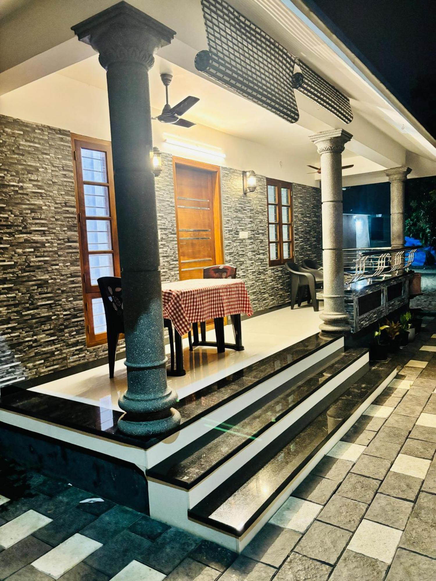 Marari La Rose Beach Homestay Mararikulam Eksteriør billede